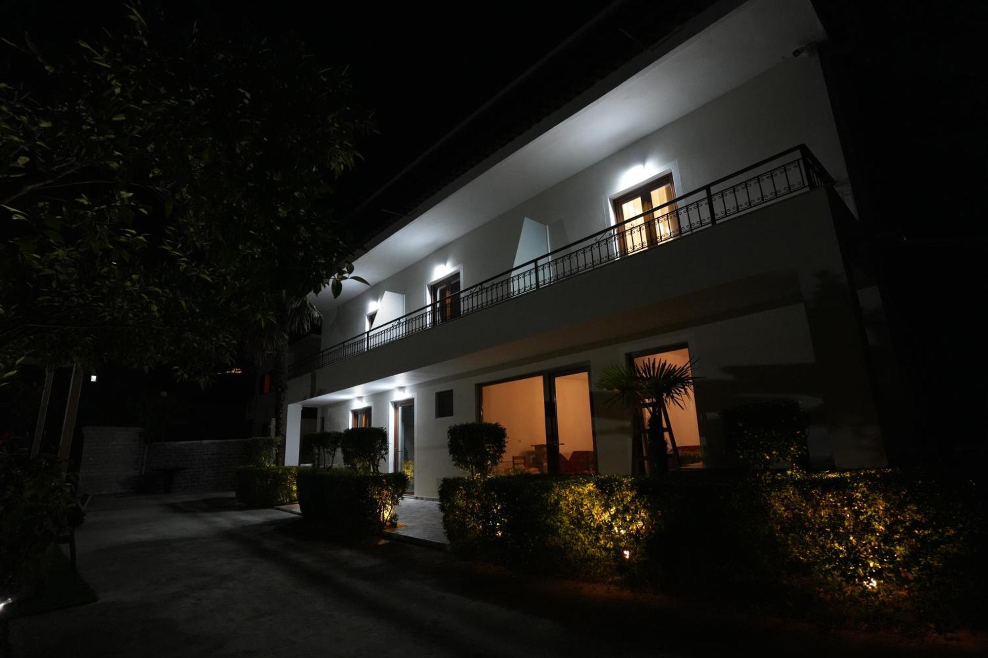 Villa Qeli Гирокастра Экстерьер фото